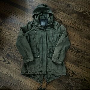 LEVI'S Parachute Cotton Utility Jacket Army Green Fish Tail Mid Length Sz Medium